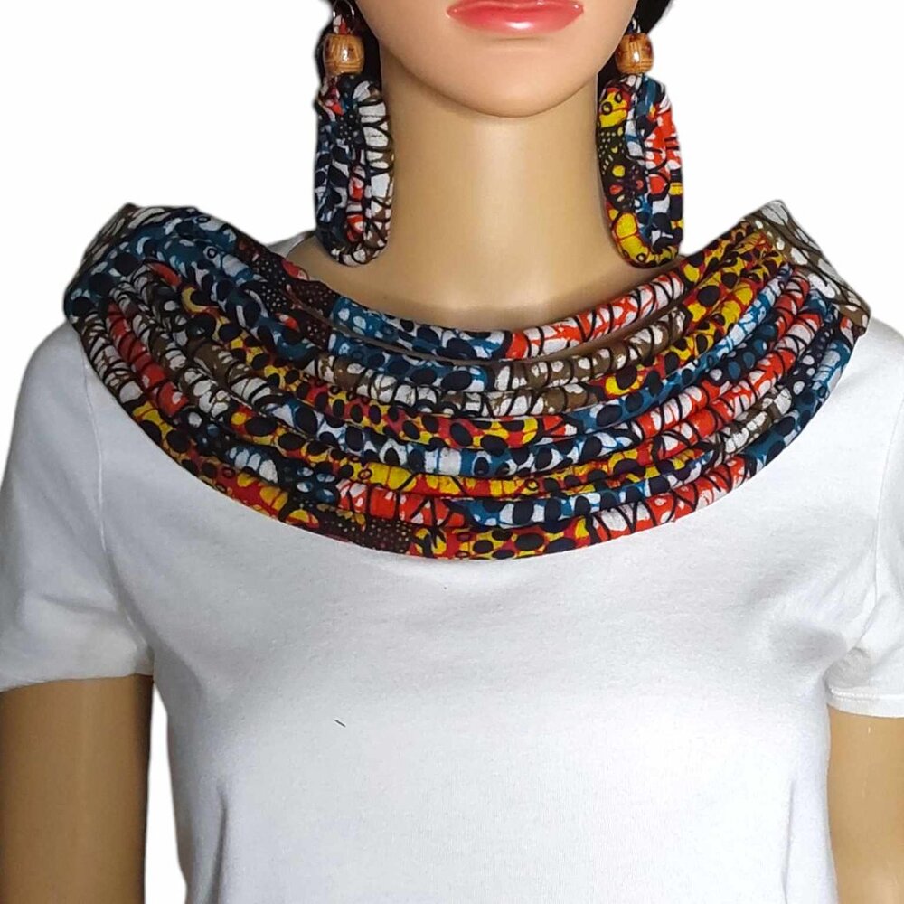 Handmade choker fabric necklace crafted - Picture 4 of 7